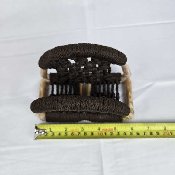 Vintage Macrame Napkin holder, retro napkin holder, brown fabric, napkin caddy - Picture 7 of 10